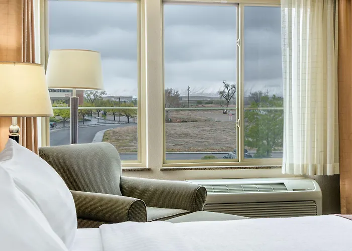 Hotel East-medical Center By Ihg Casper